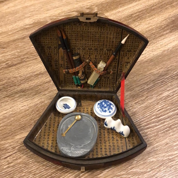 Other - Calligraphy set decor